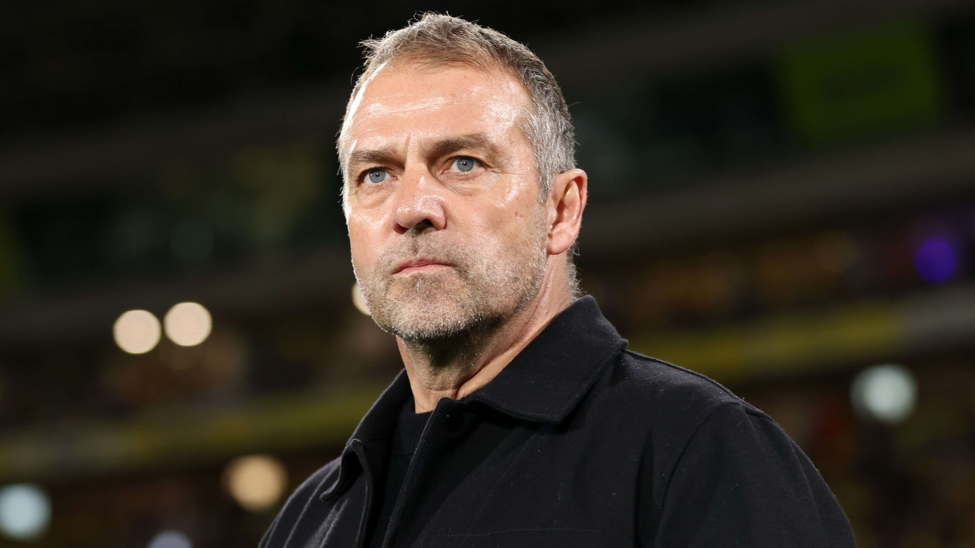 队友并肩作 队友并肩作